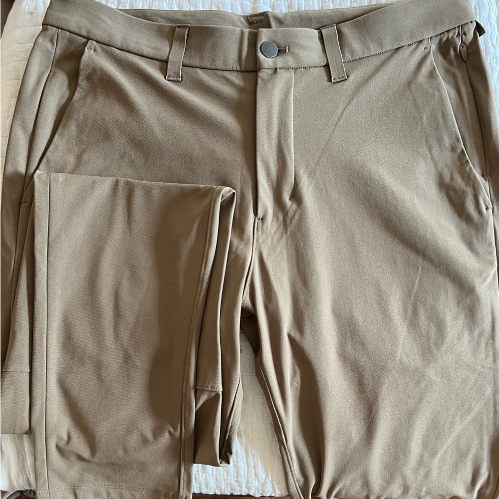 Lululemon men’s dress pant